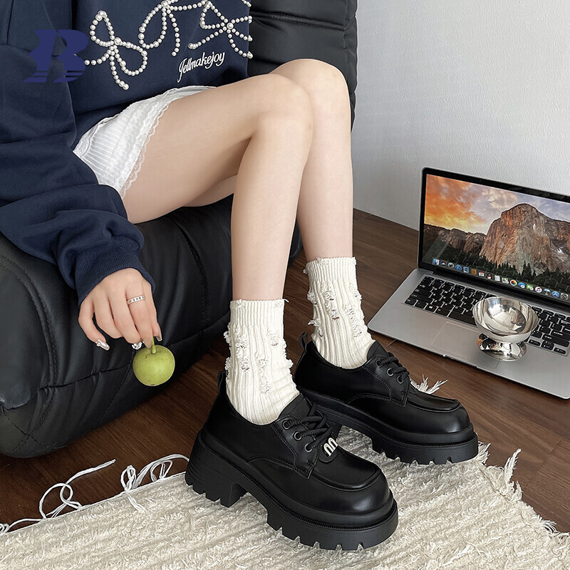 Loafers for women can be customized