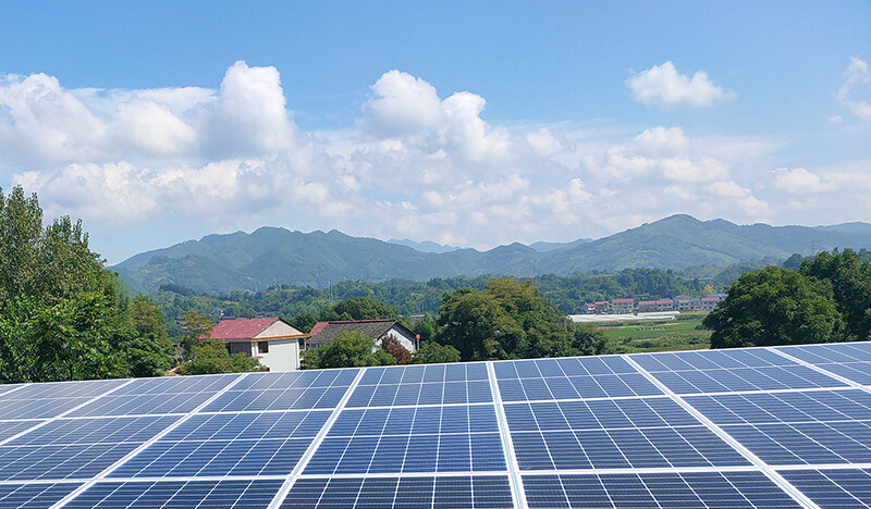 What are the types of solar PV systems?