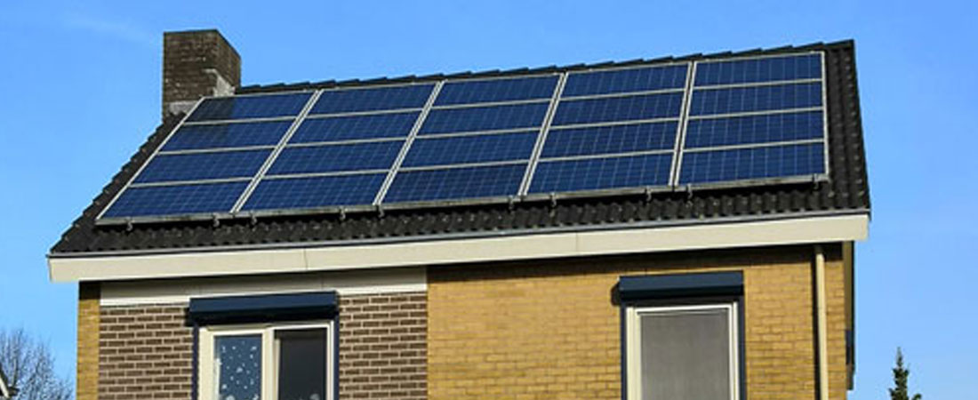 Market prospects and issues for photovoltaic roofs