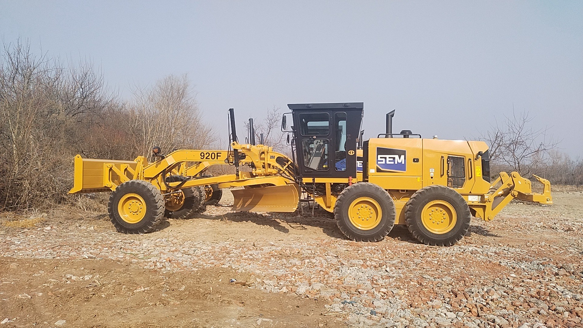 SEM 920F Motor Grader