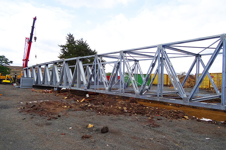 Railway steel structure bridge