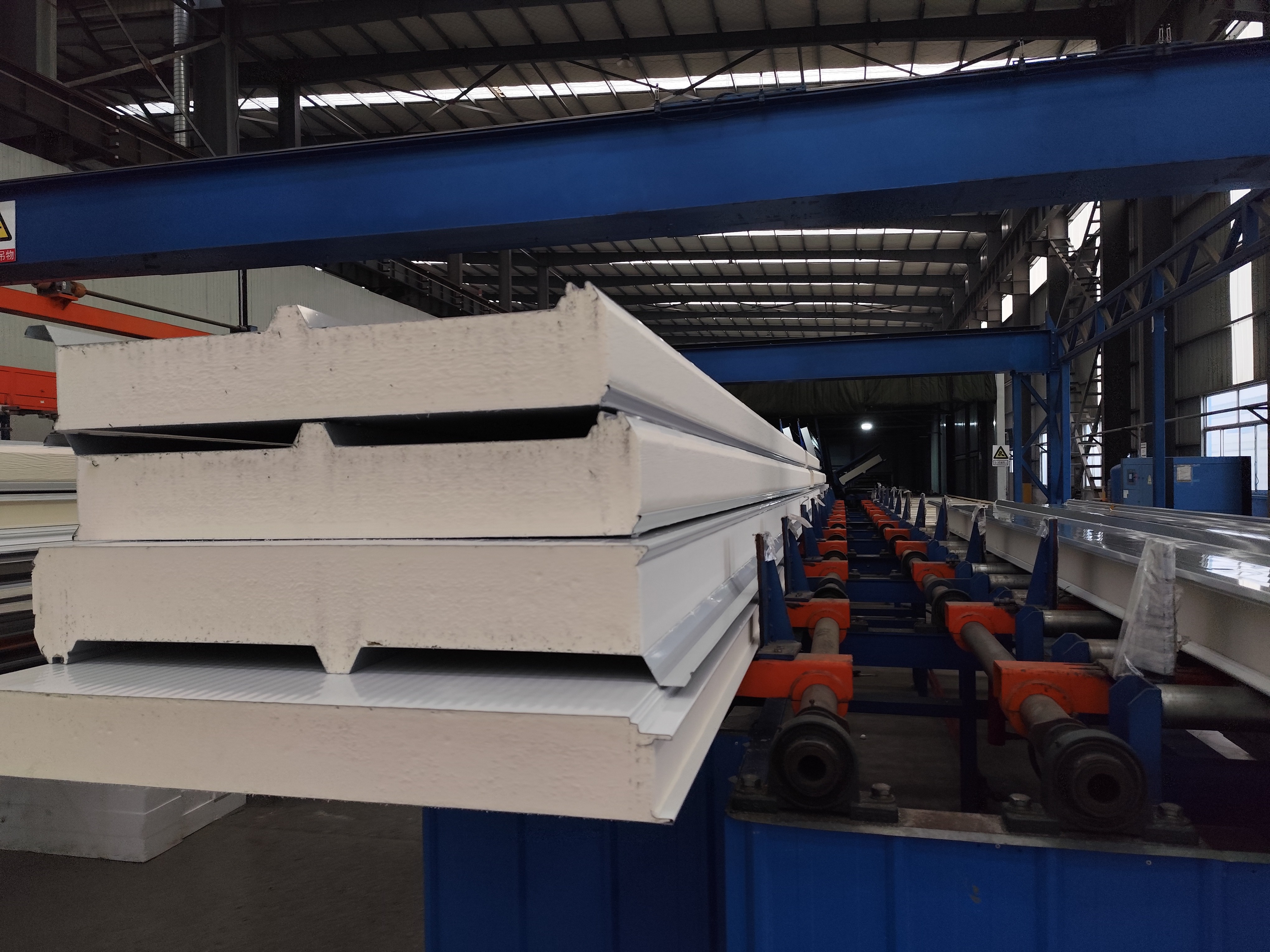 Roof panels / wall panels