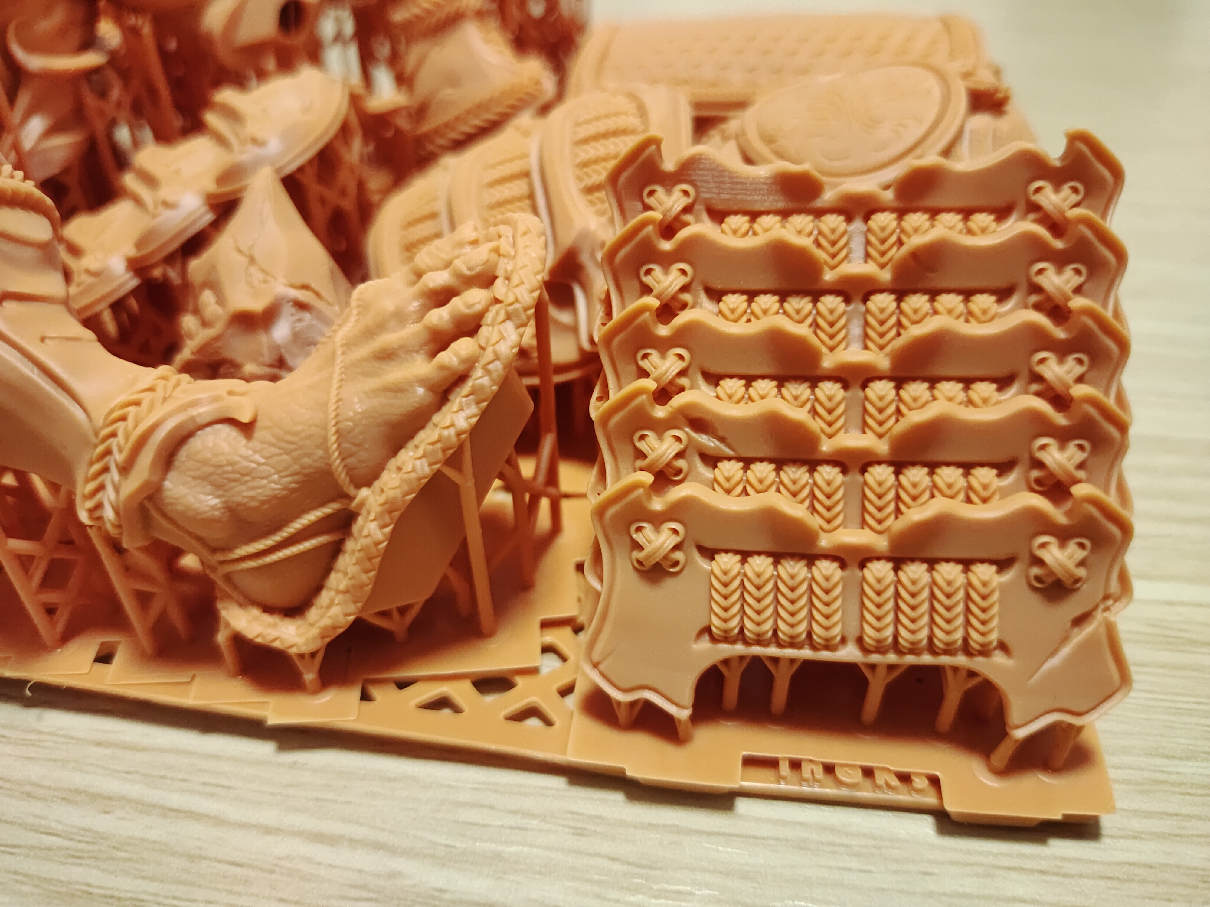 8K RESIN ORANGE (1).jpg