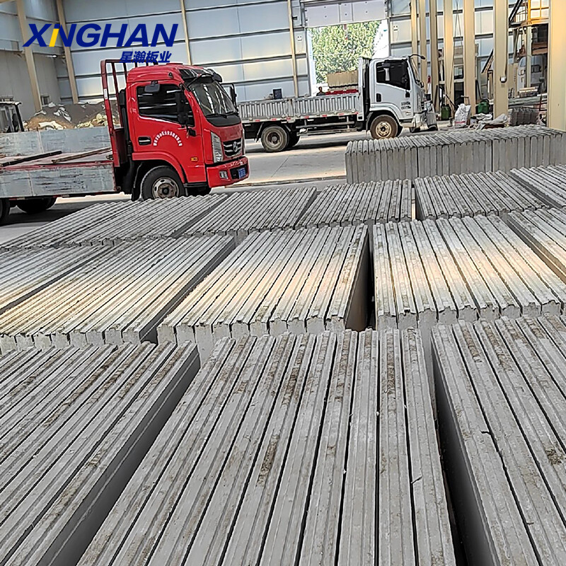 Lightweight partition board