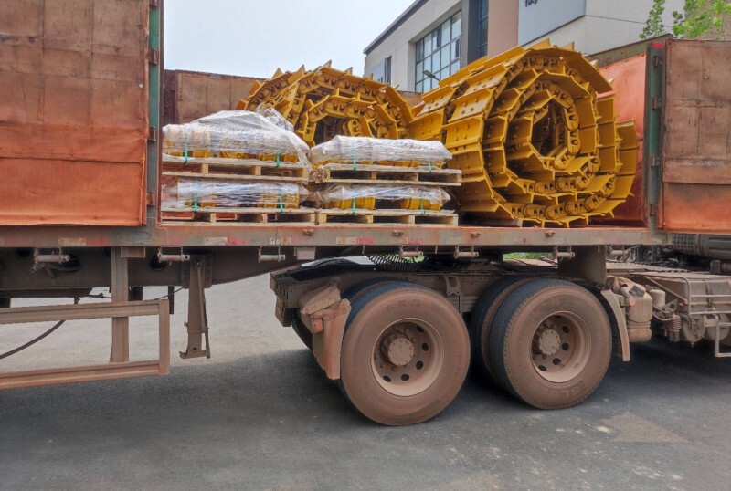 shantui spare parts shipping.jpg