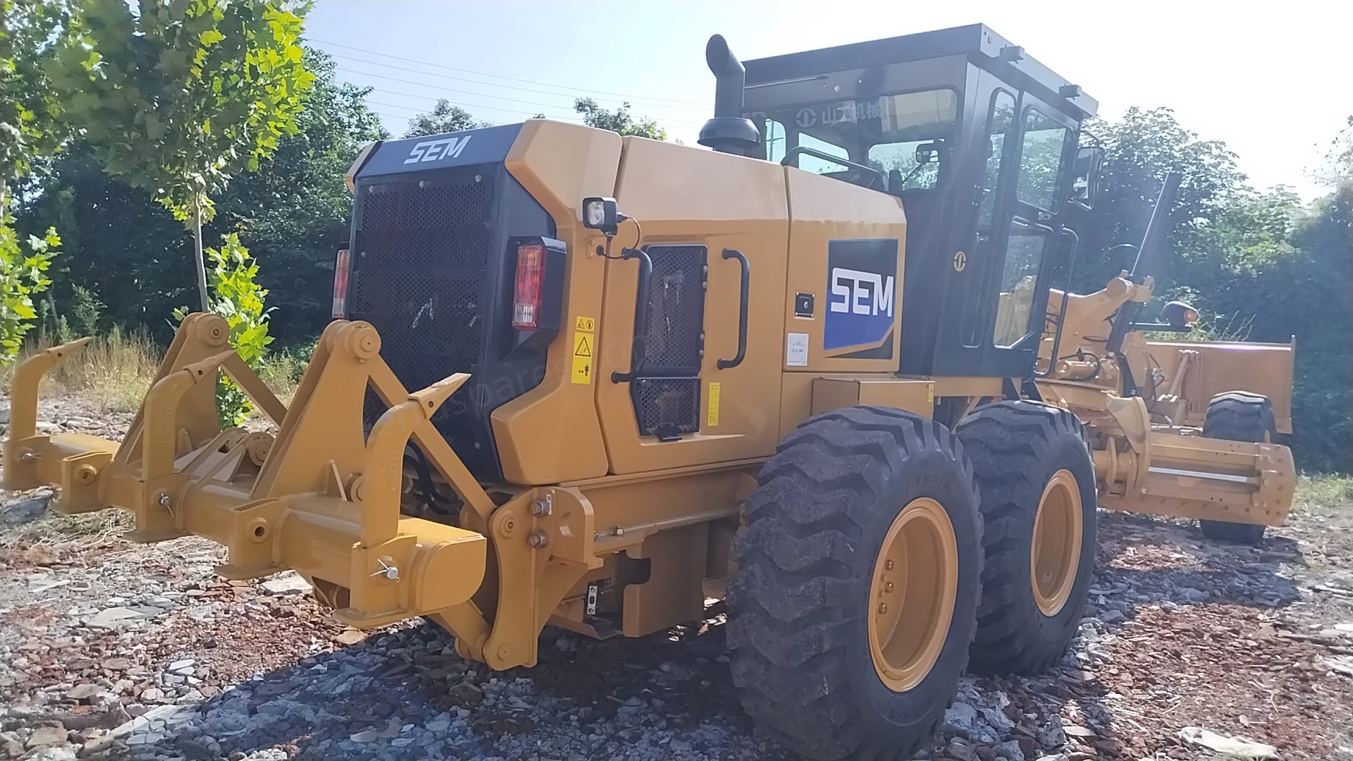 Niveleuse SEM 919 AWD