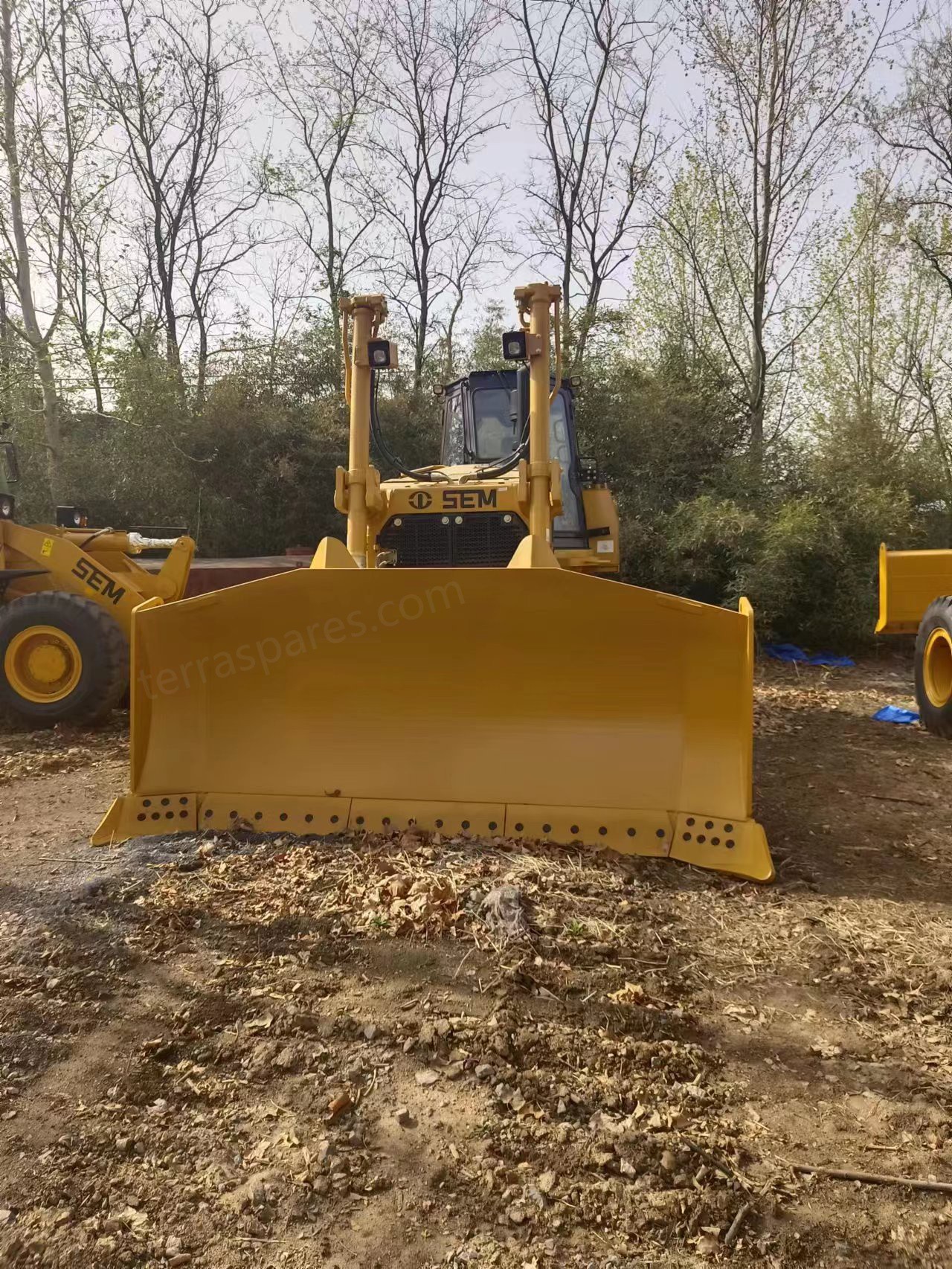 Bulldozer lourd SEM 822D de 22 tonnes