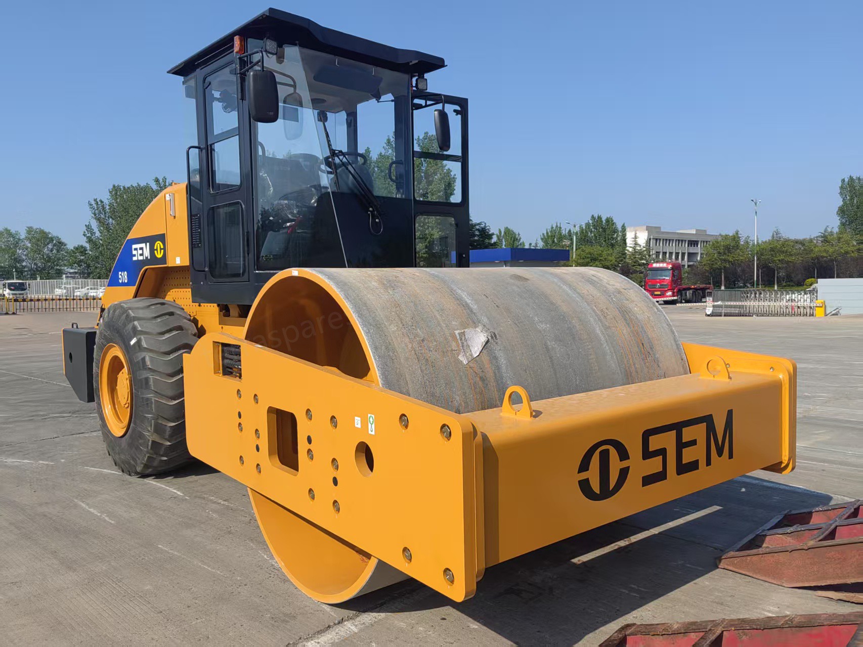 Rouleaux compresseurs SEM SEM 518