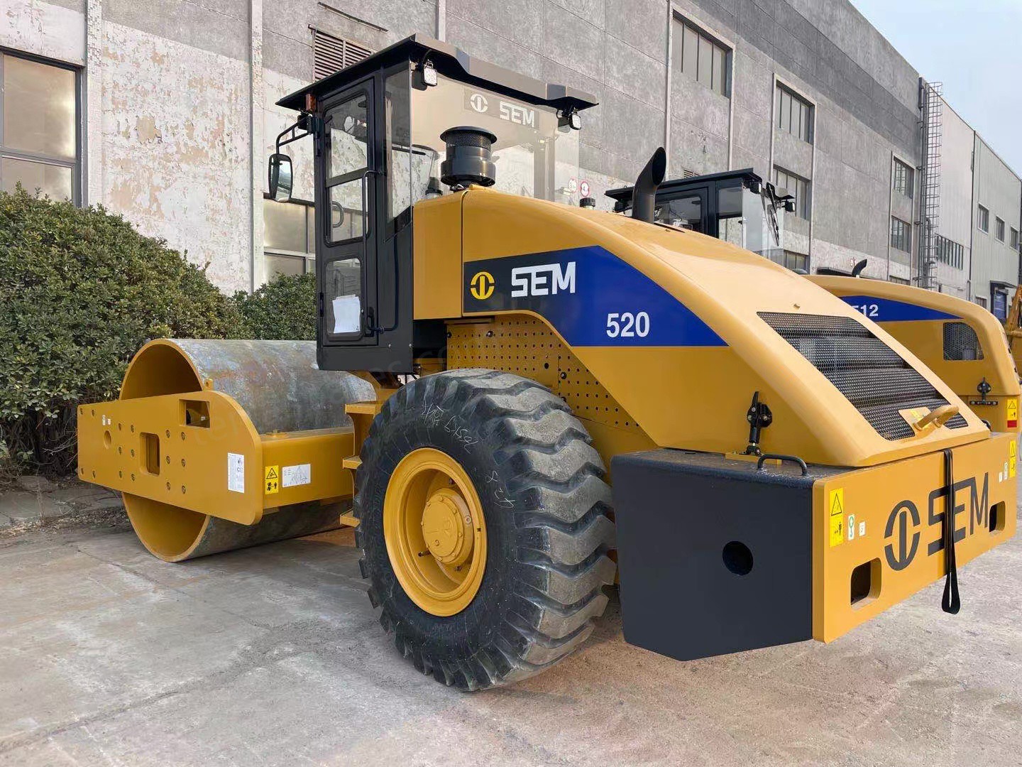 Machines de rouleaux compresseurs SEM  SEM 520