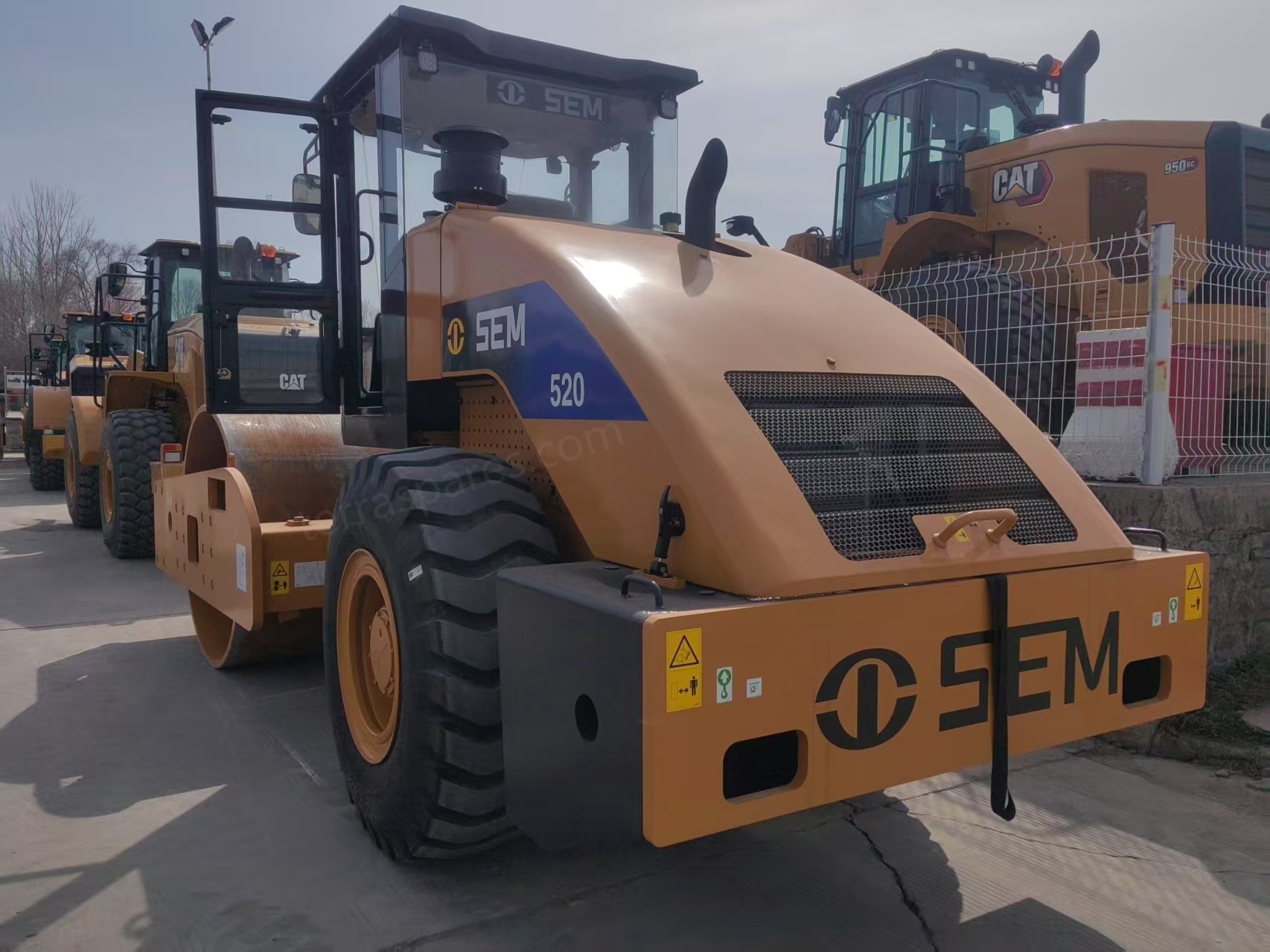 Machines de rouleaux compresseurs SEM  SEM 520