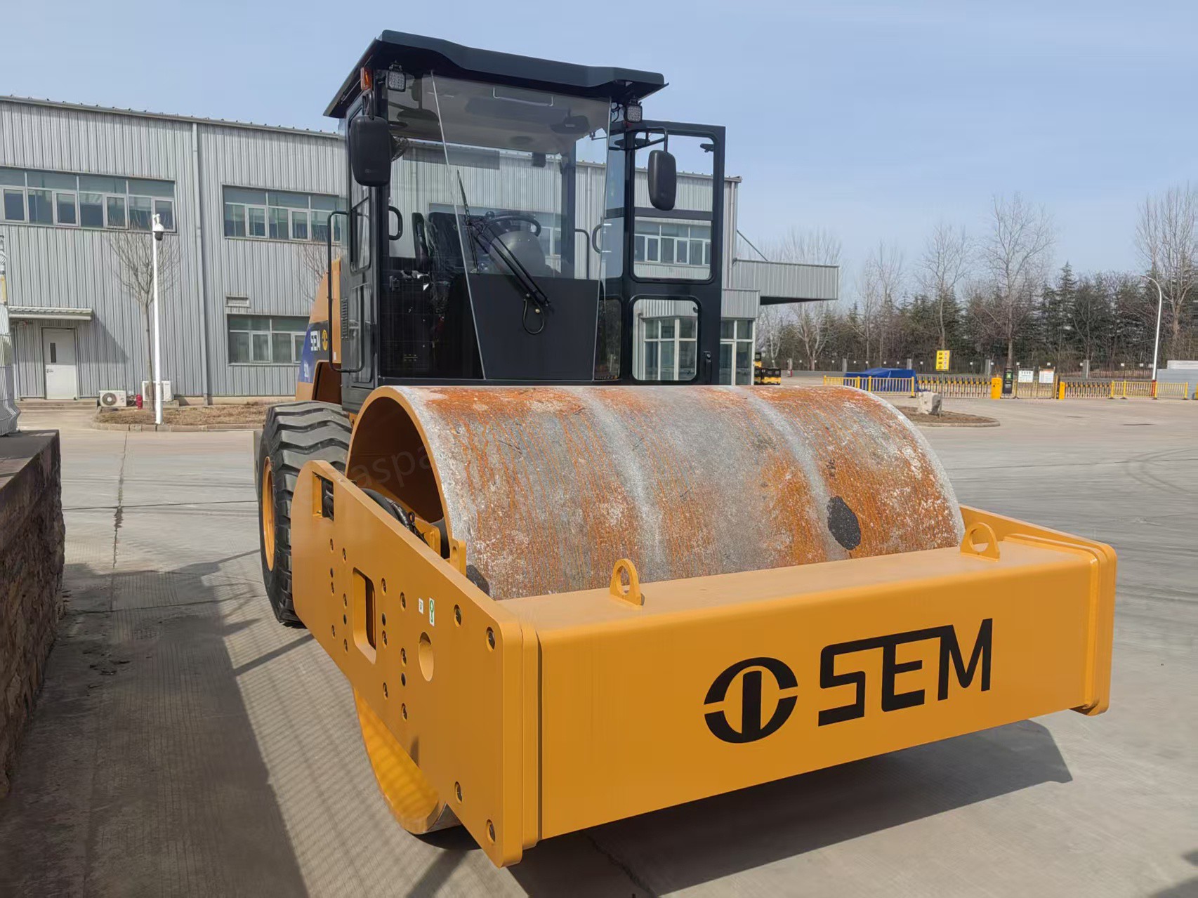 Machines de rouleaux compresseurs SEM  SEM 520