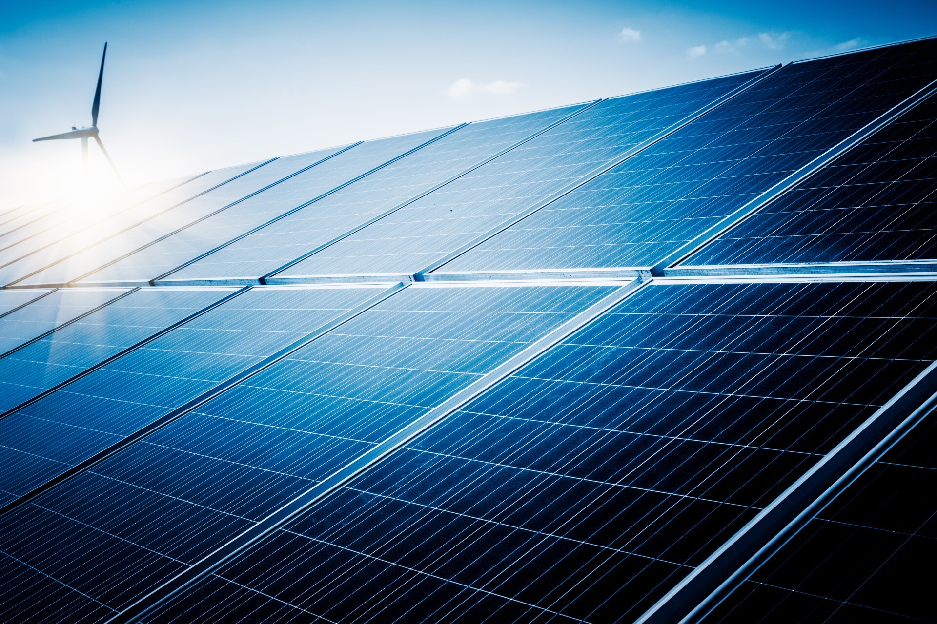 Application scenarios of 550W-590W solar panels