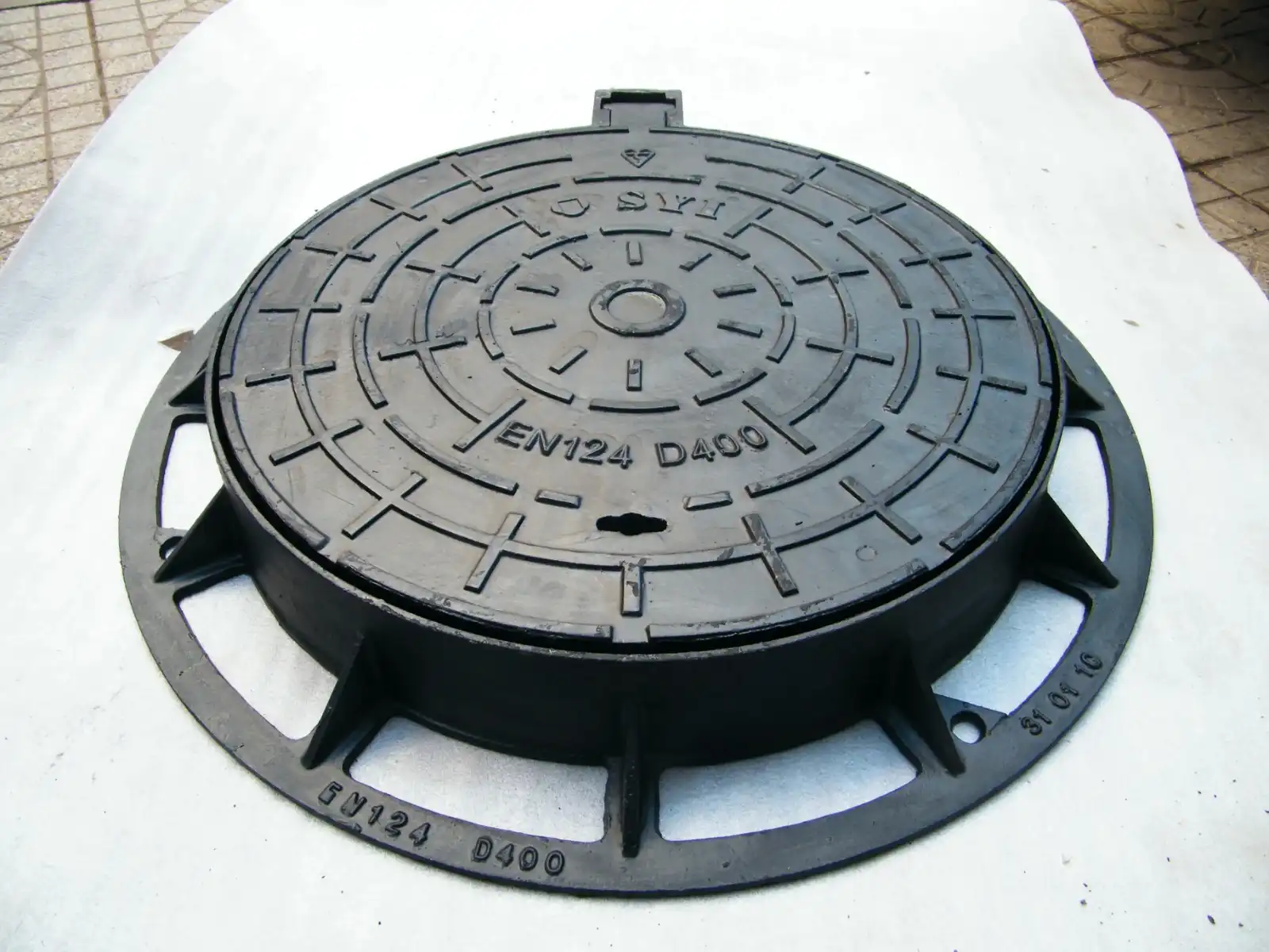 City Ductile Iron Storm Drain Manhole Cover.jpg