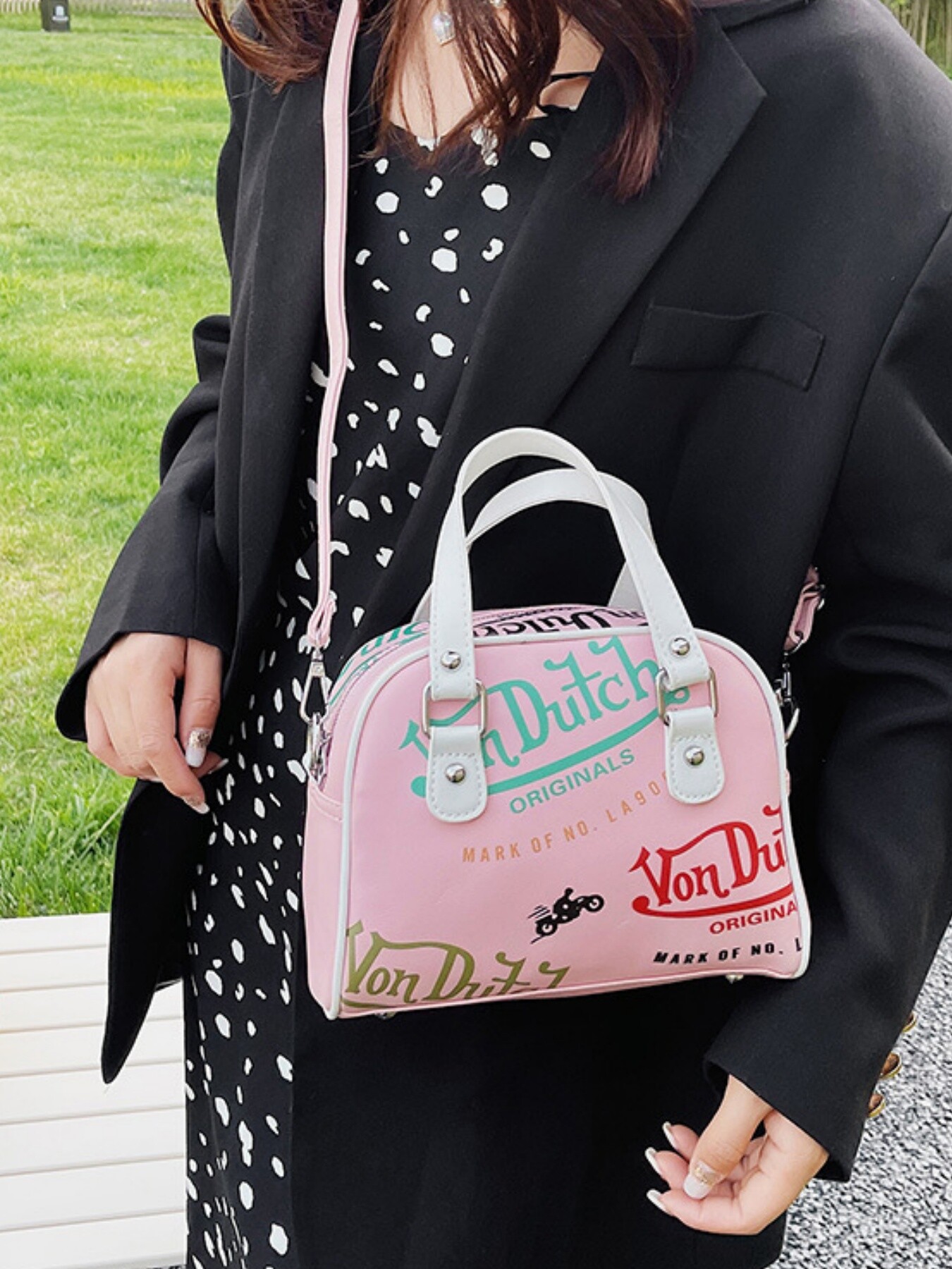 Wholesale of handbags made of PU material