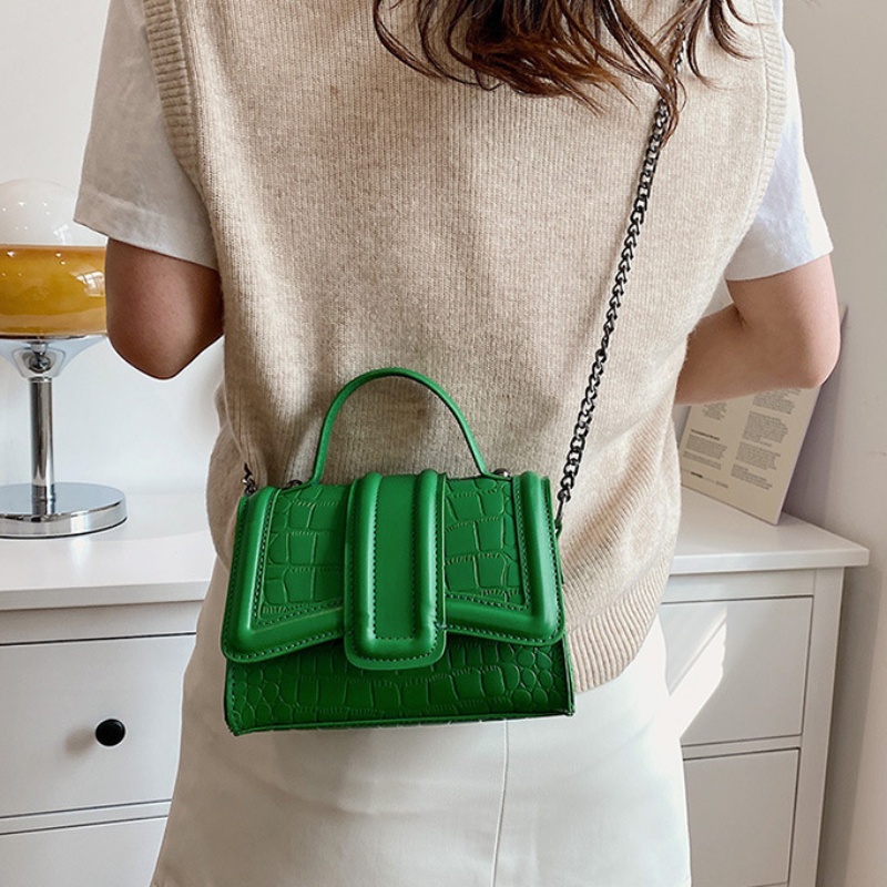 Wholesale of handbags made of PU material