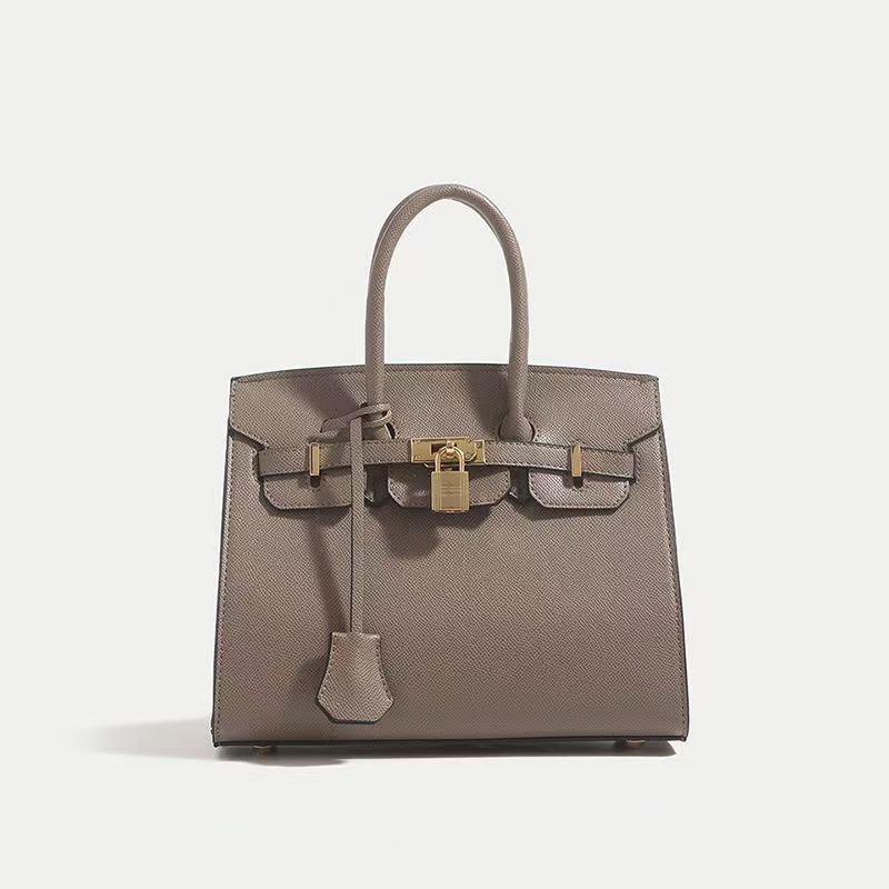 Wholesale of handbags made of PU material