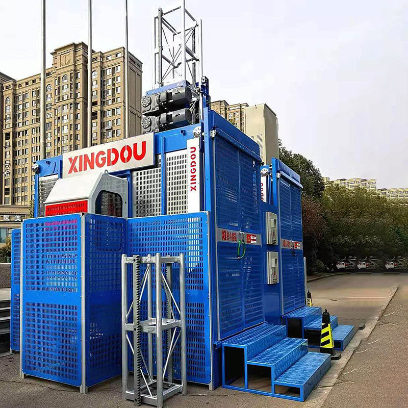 4 Ways a Construction Hoist Boosts Safety on Your Work Site