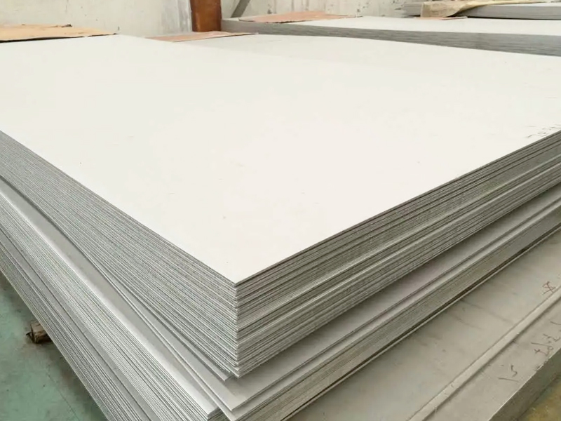 The difference between carbon steel and stainless steel