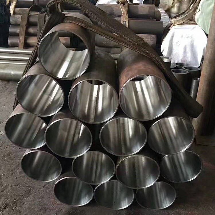 Hydraulic cylinder pipe