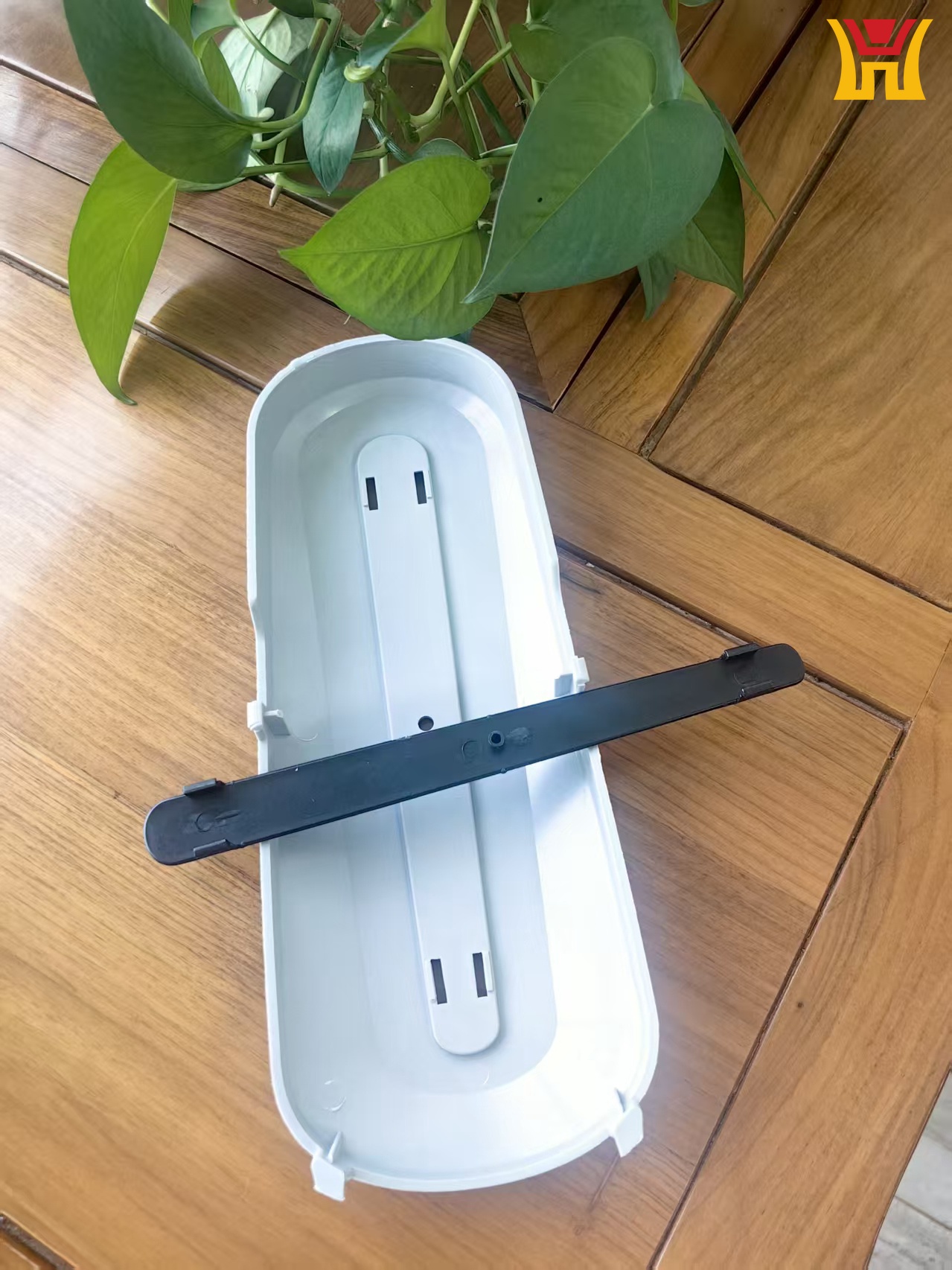 ZIBO HUIWEN custom plastic base injection molding