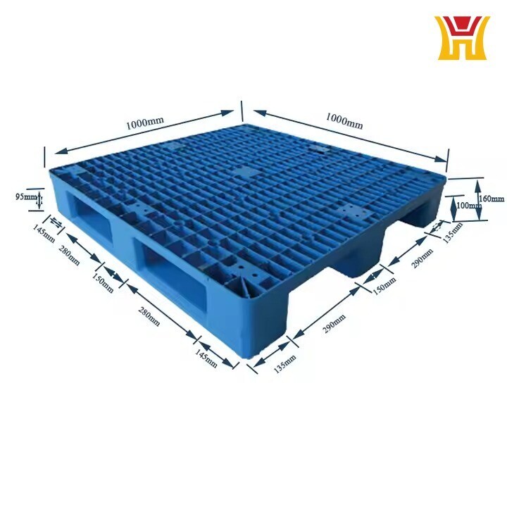 Blue Plastic Pallets.jpg