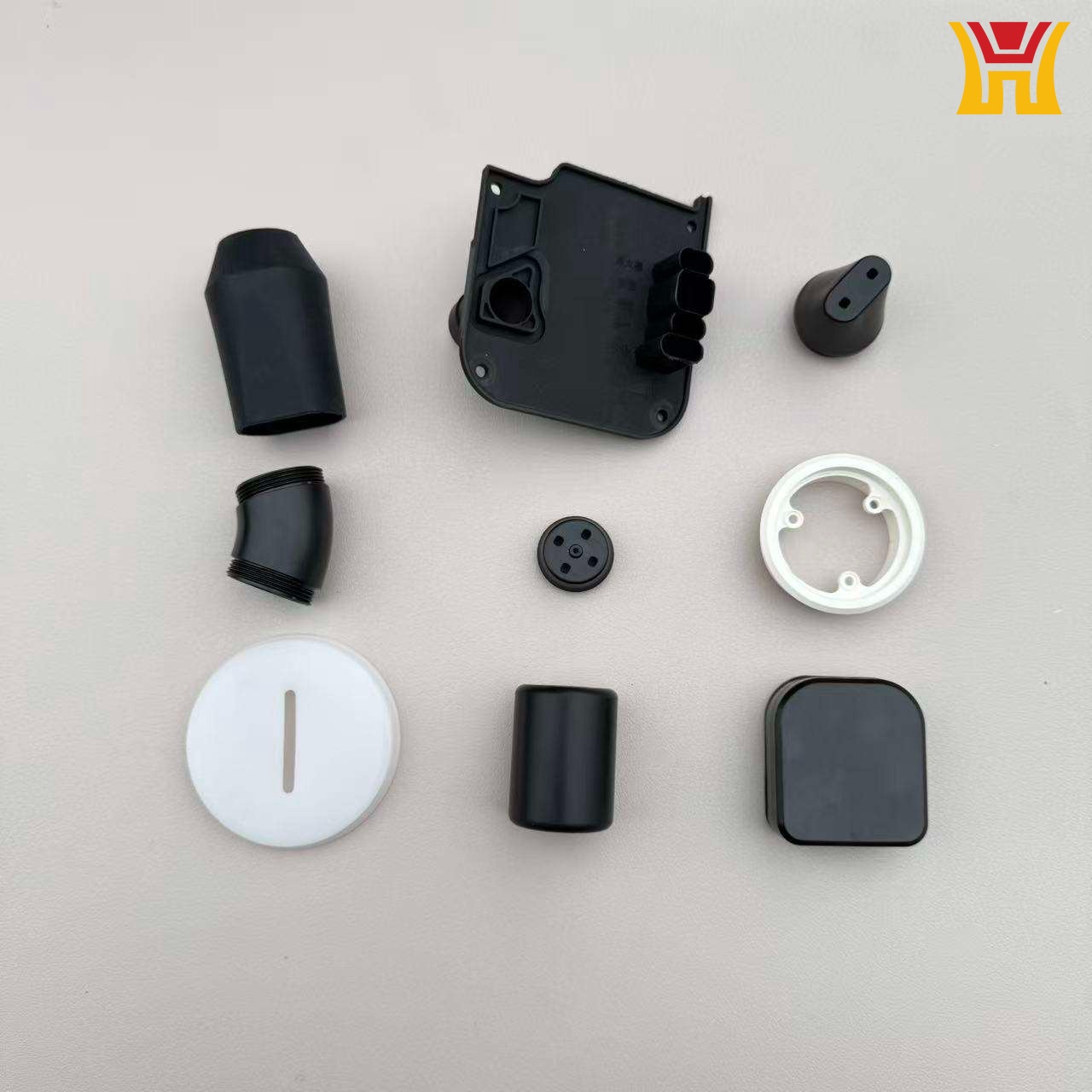 High-Tolerance Plastic Injection Components