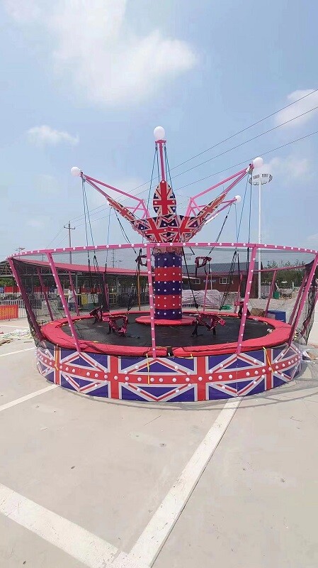 Six-person color lantern bungee jumping