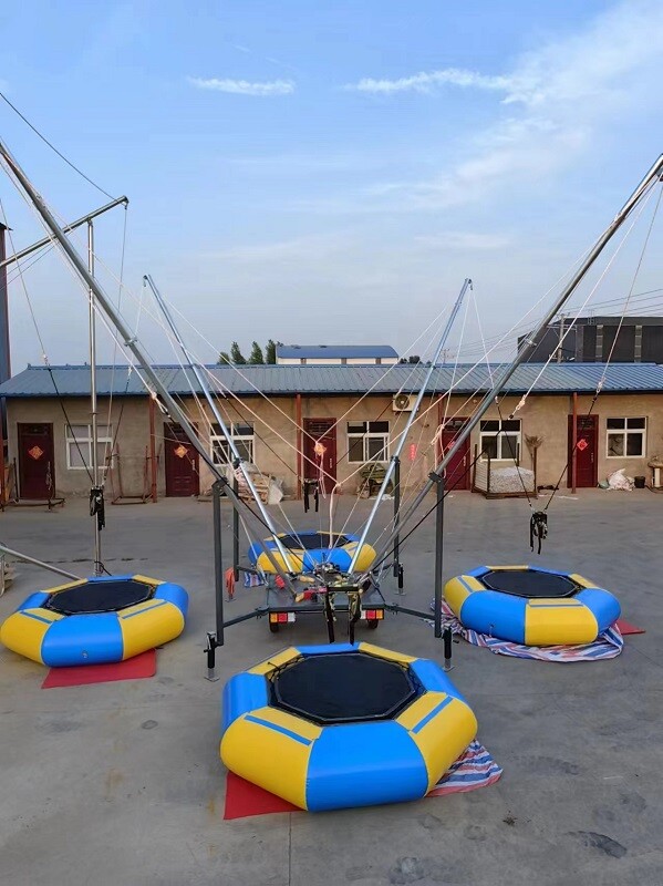 Quad-person inflatable trailer bungee jumping