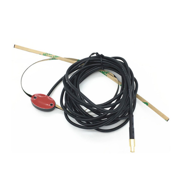 GSM/3G/4G/2.4G 贴片天线，驻波比≤1.5，SMA 公连接器 XMR-T002