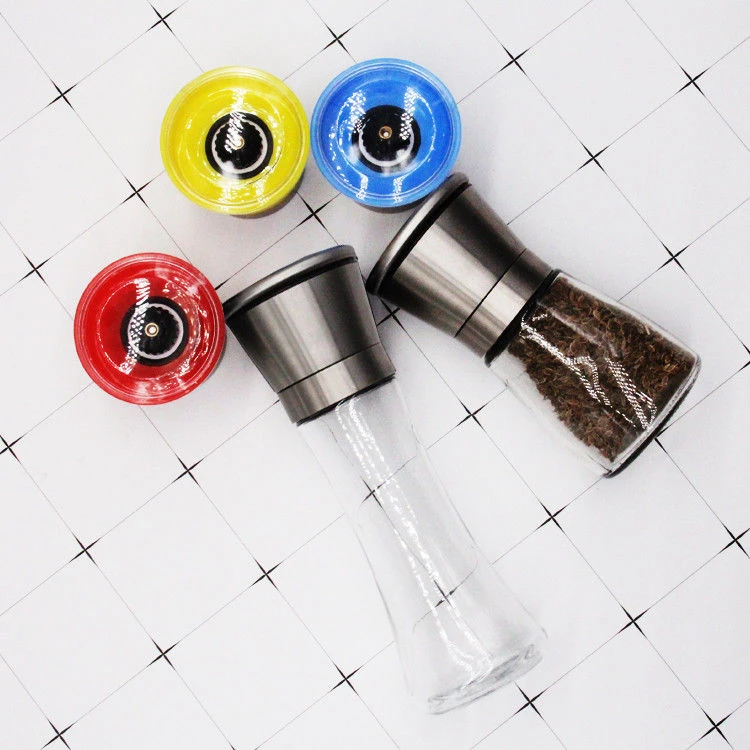 Top Quality 2Oz 4Oz Condiments Pepper ShakerRound 4Oz Spice Glass Jar With Metal Lid