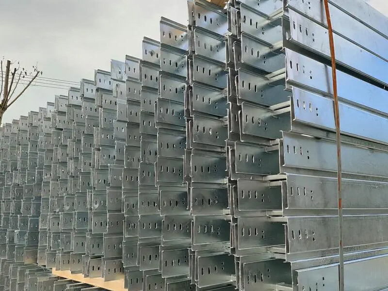 Hot Dip Galvanised Trunking