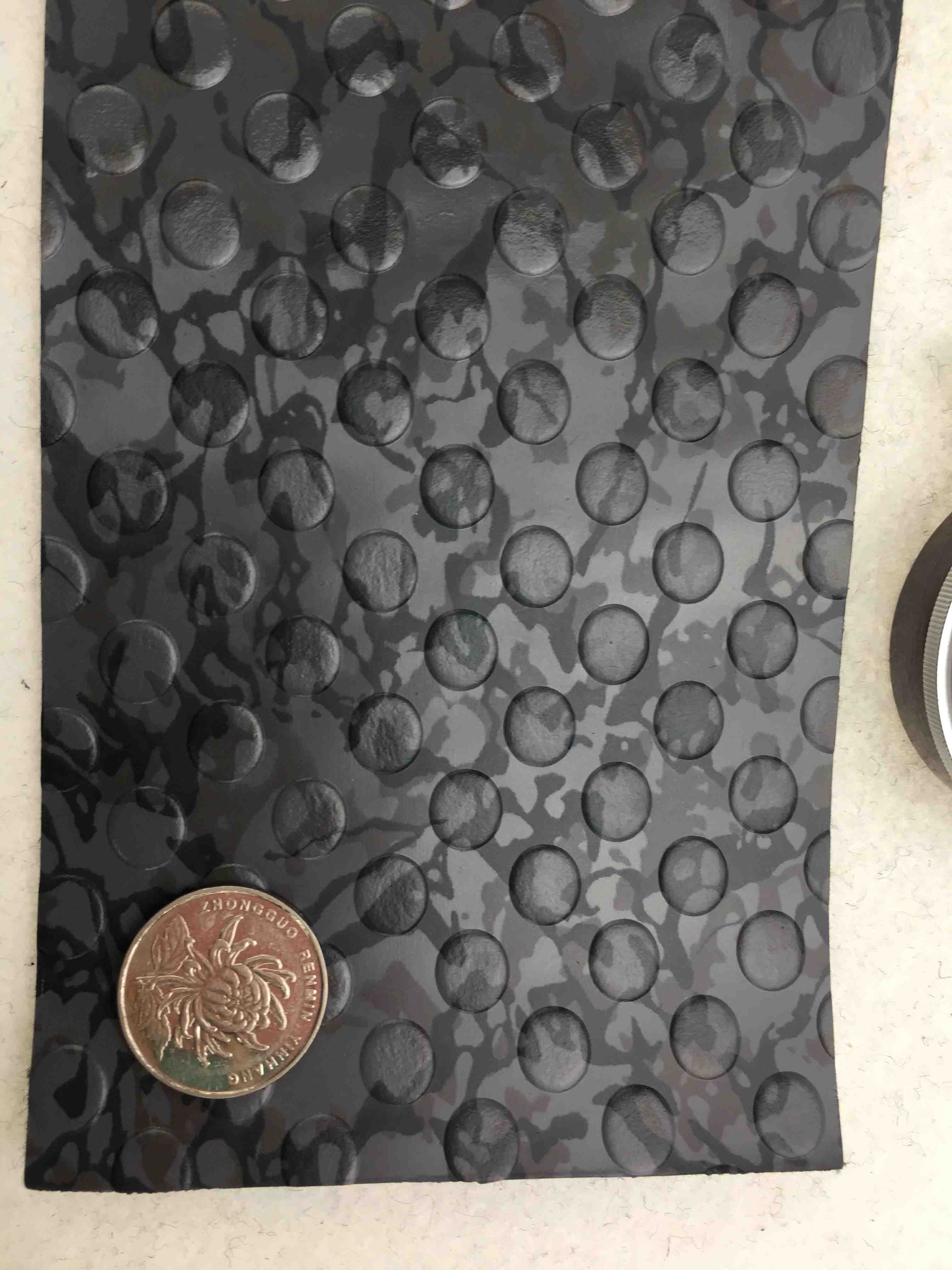 LS00072 Outdoor Workshop Floor Solution -PVC Roll Leather with Steel Plate Pattern, Abrasion-Resistant