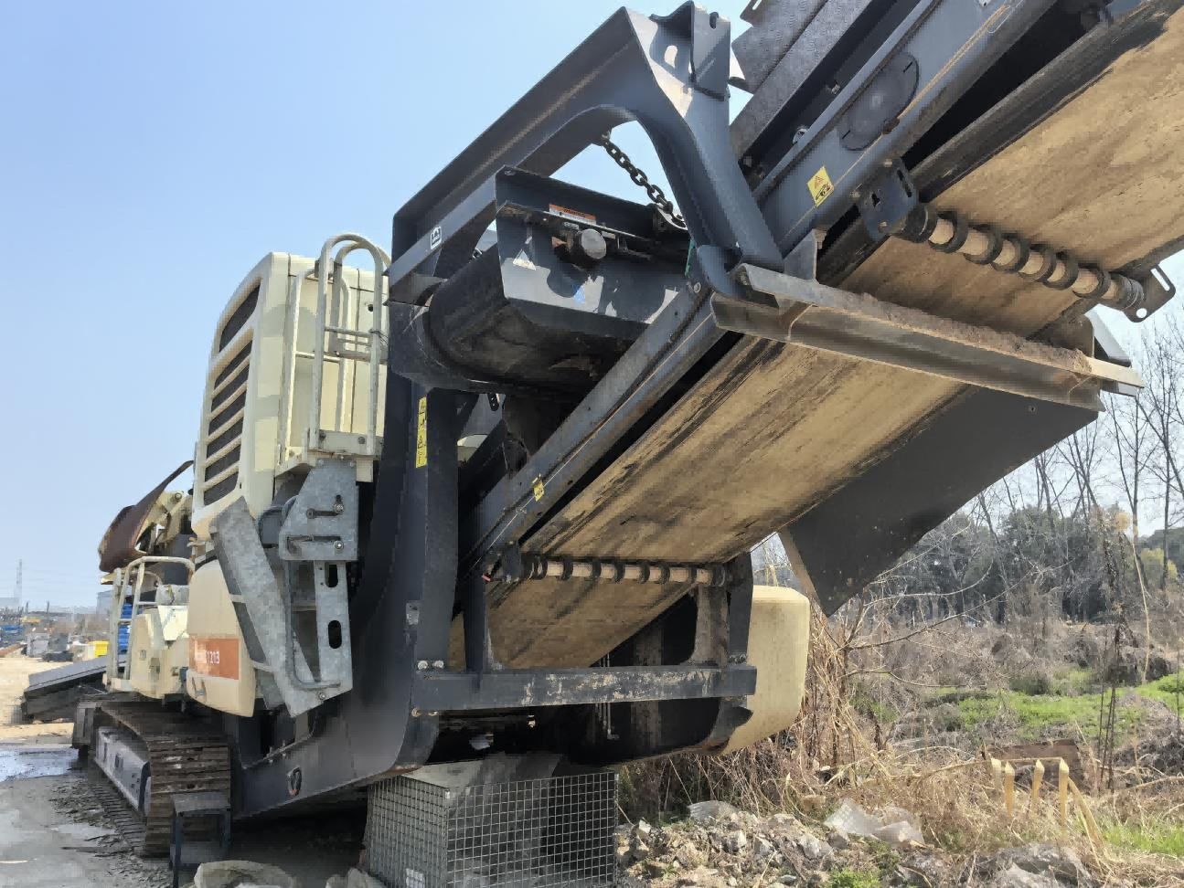 Metso Lokotrack LT1213 mobile impact crusher