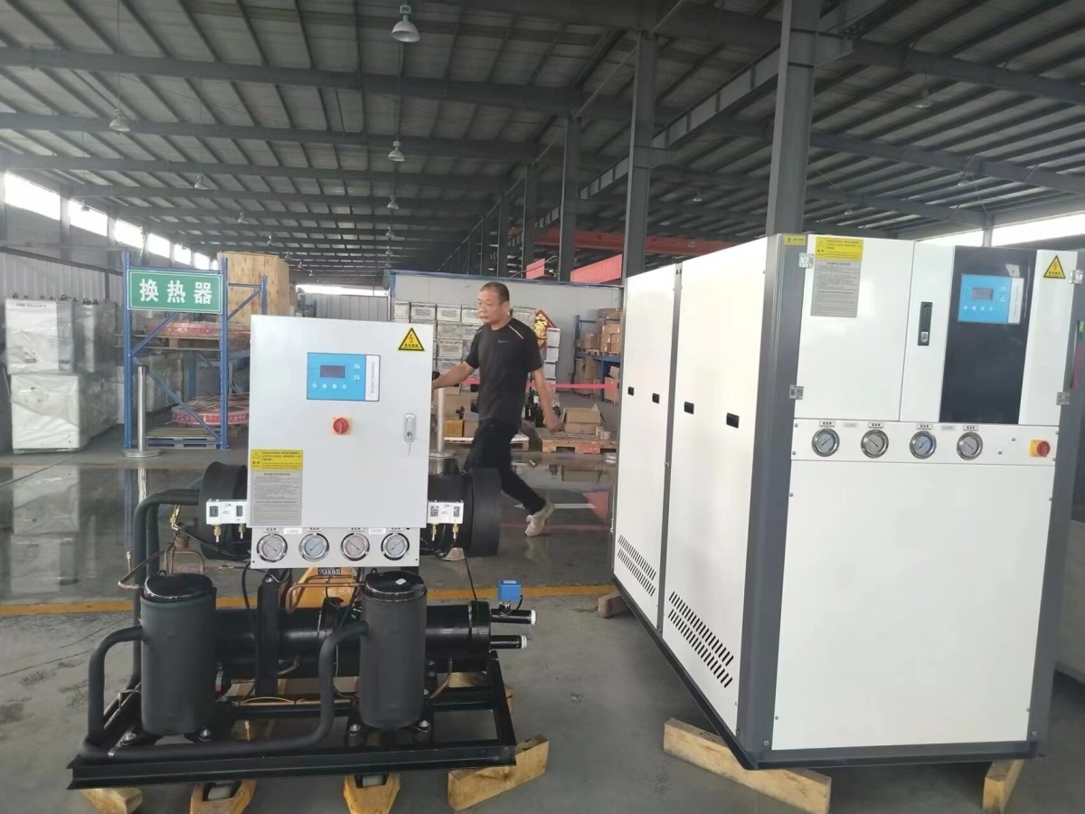 Scroll water chiller (2).jpg