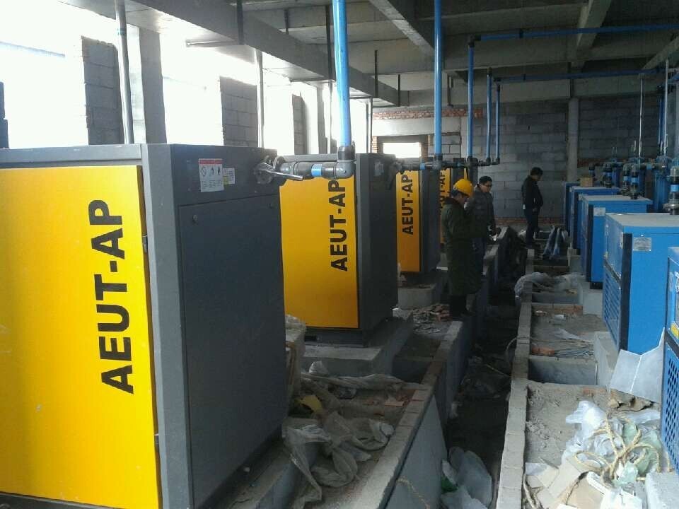 Screw Air Compressor (31).jpg Screw Air Compressor (31).jpg