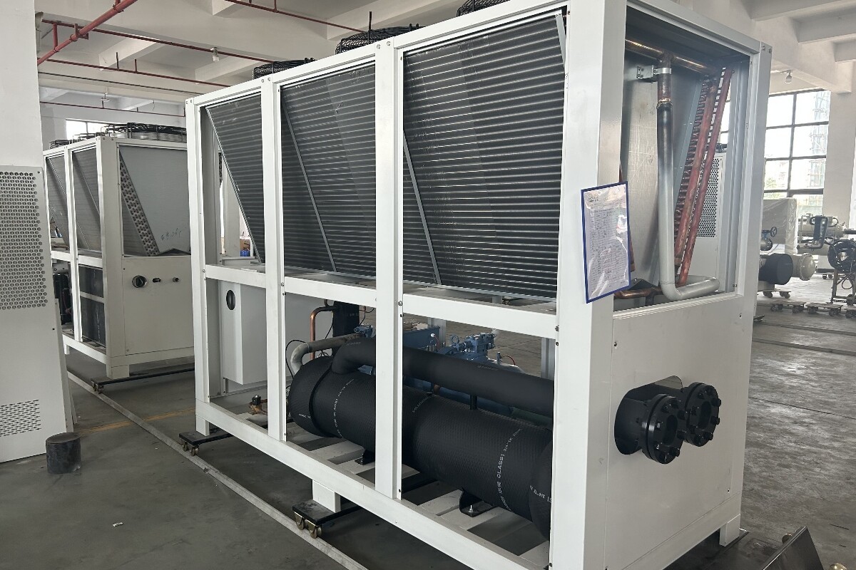 GLYCOL CHILLER.jpg GLYCOL CHILLER.jpg