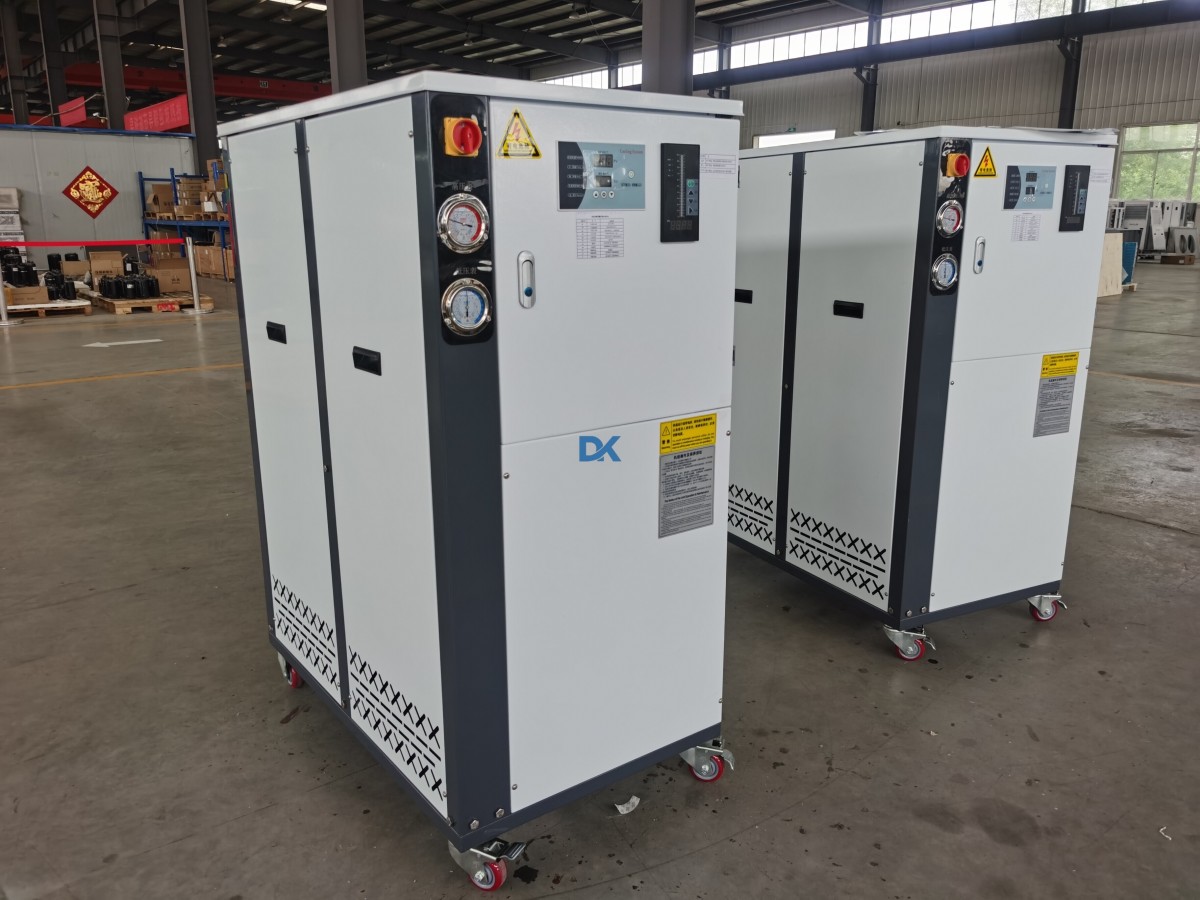 WATER COOLED SCROLL CHILLERS (8).jpg WATER COOLED SCROLL CHILLERS (8).jpg