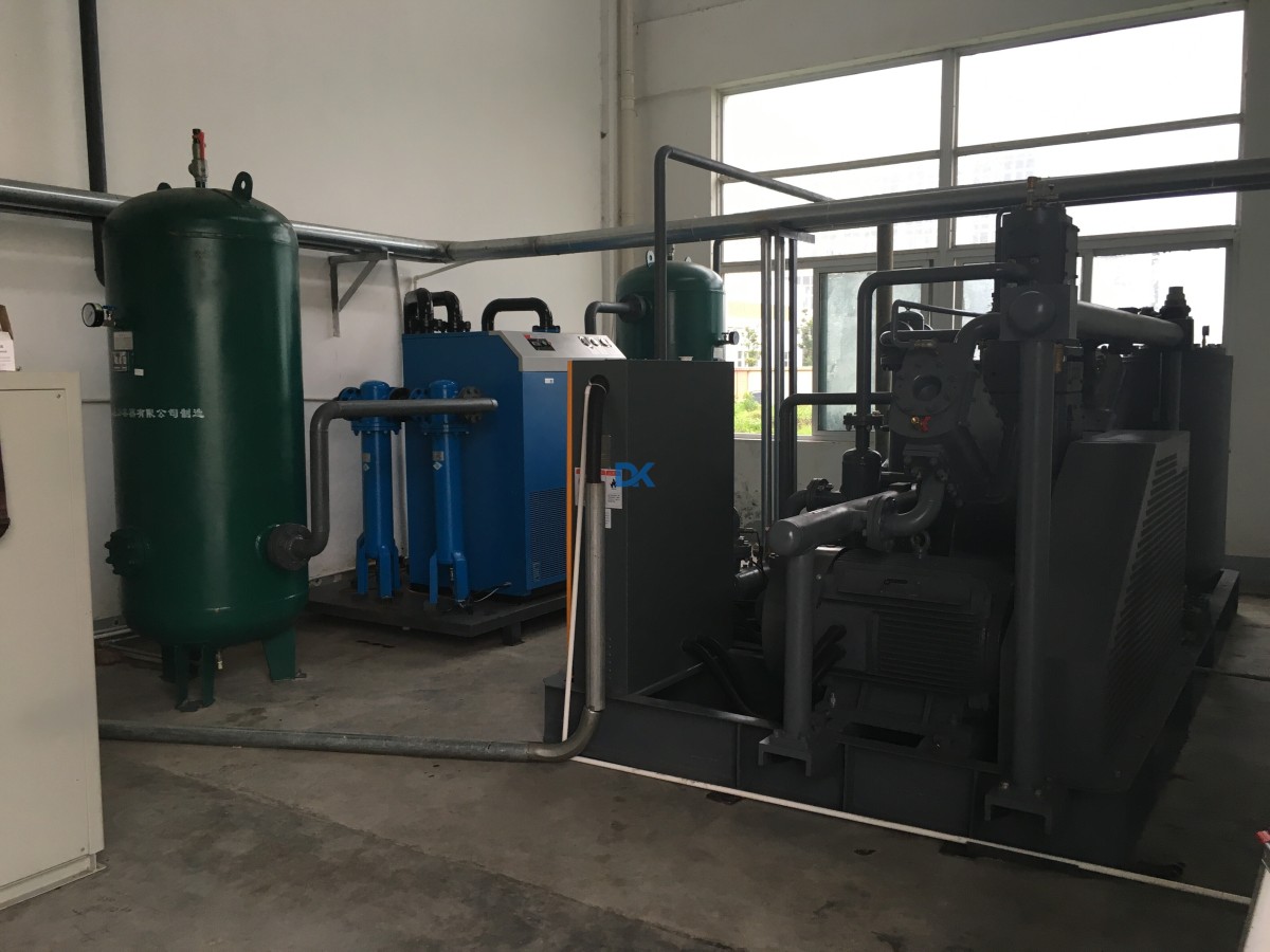 PET Bottle Blowing Air Compressor (8).jpg