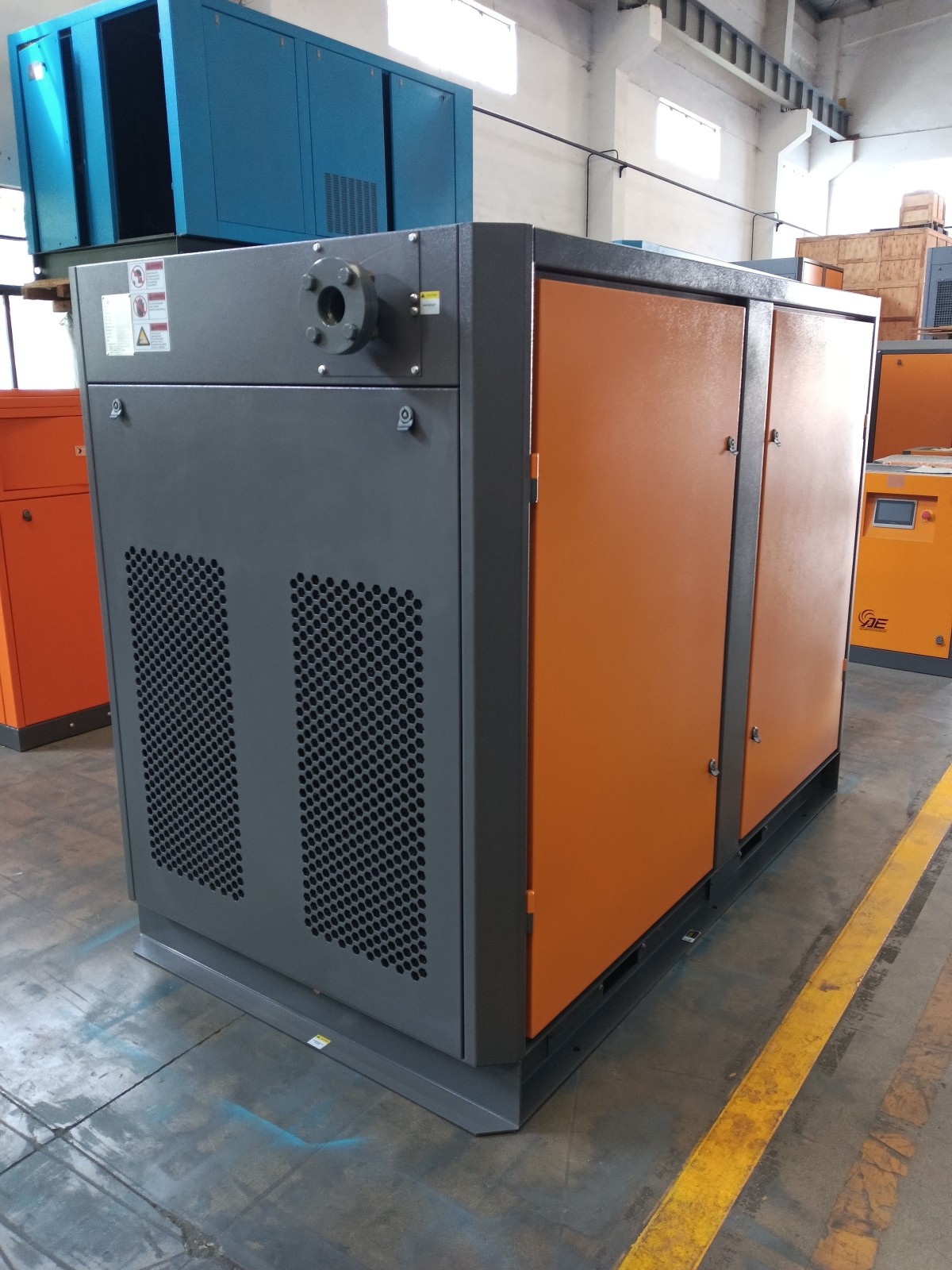 Industrial air compressor (3).jpg