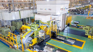 Reversible cold mill for steel