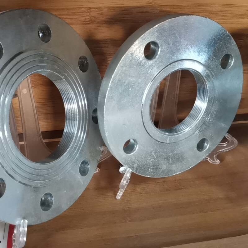 Threaded flange
