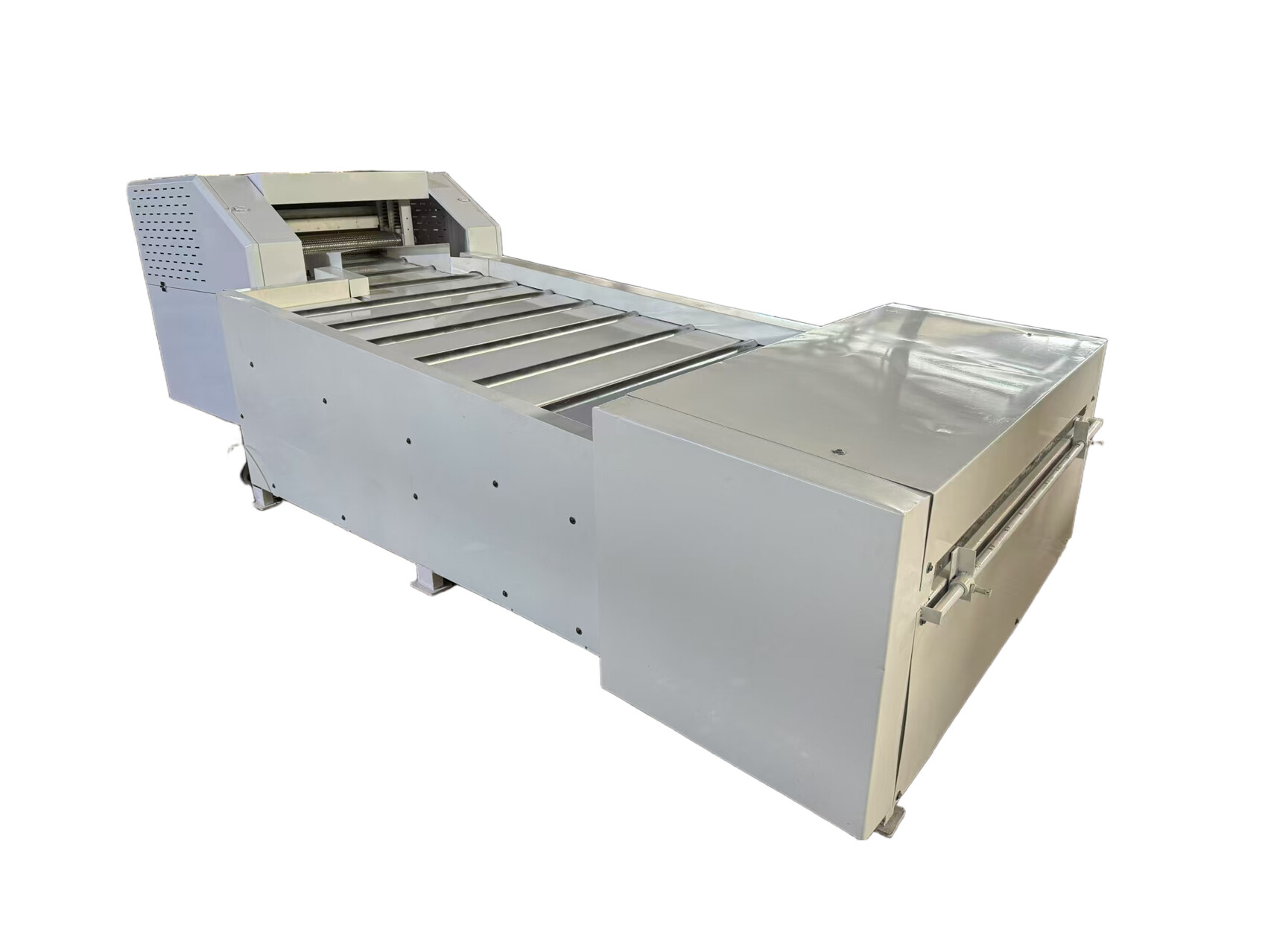 Photovoltaic solar panel shredder