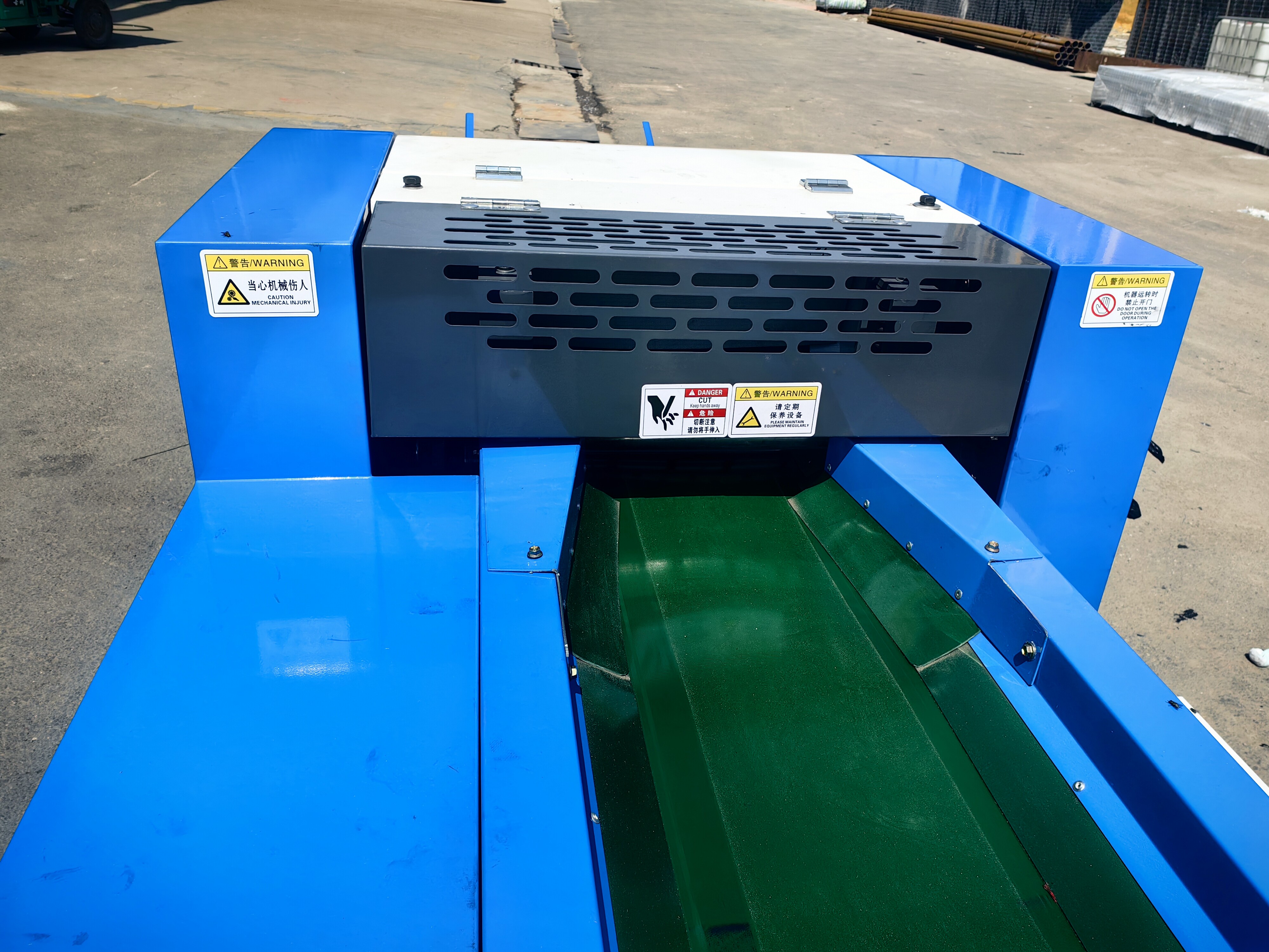 Specialized crushing equipment designed for the treatment and recycling of various diaper waste (disposable diapers, nursing pads, etc.)