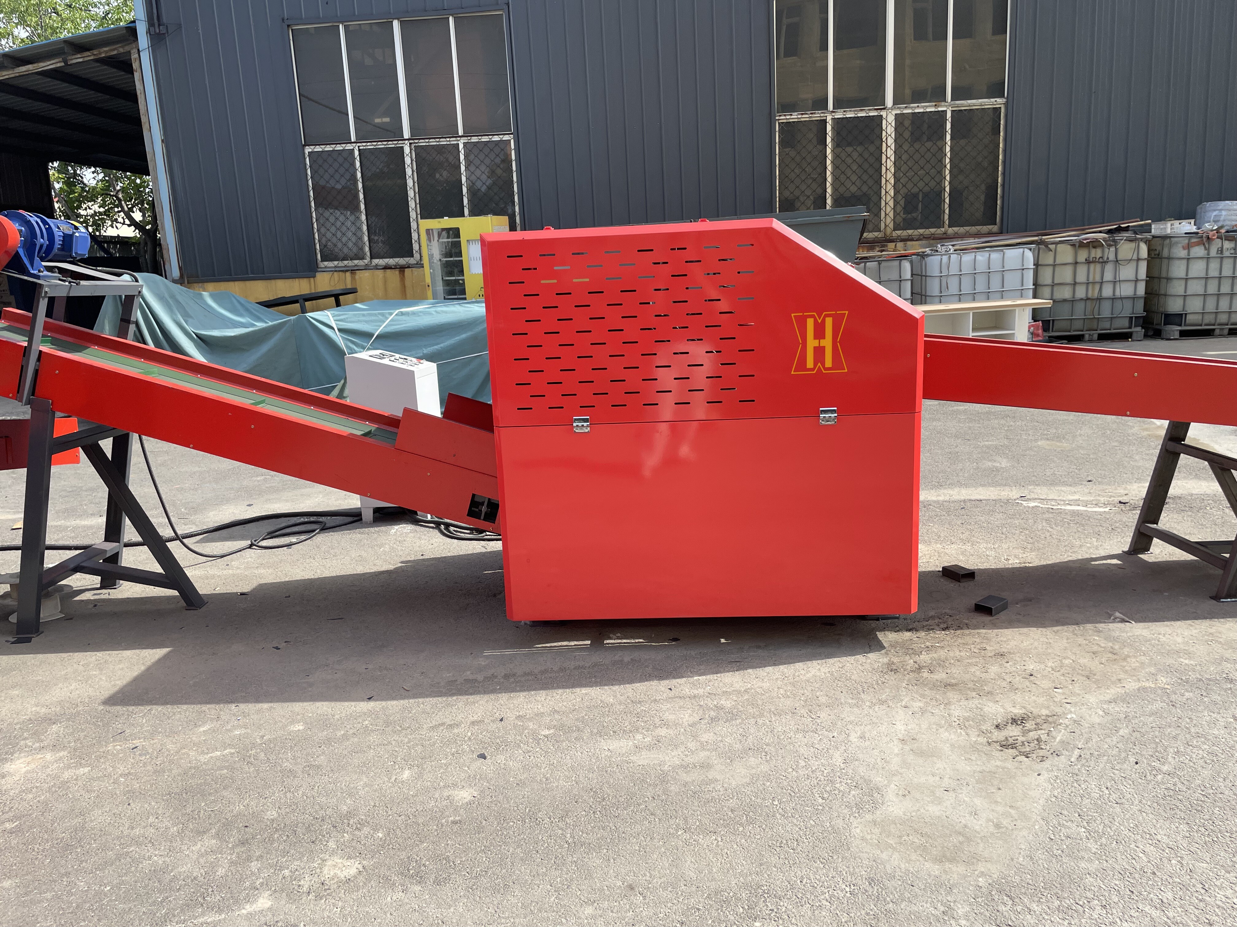 Manufacturer direct sales of foam PU crusher, EVA sole crusher Shoe destroying machine