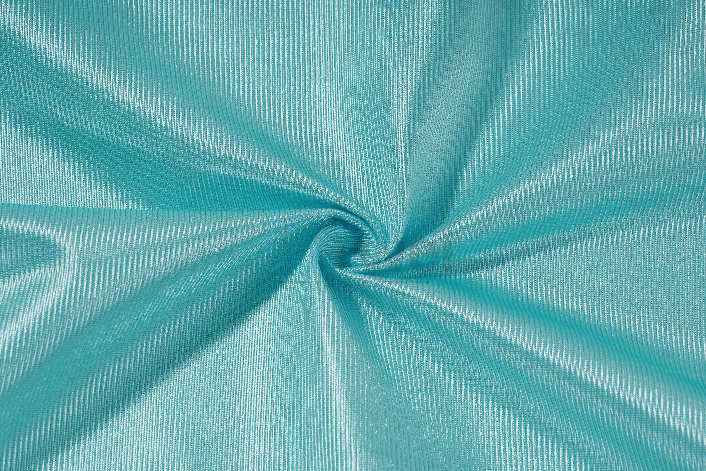 Lustrous plain cloth