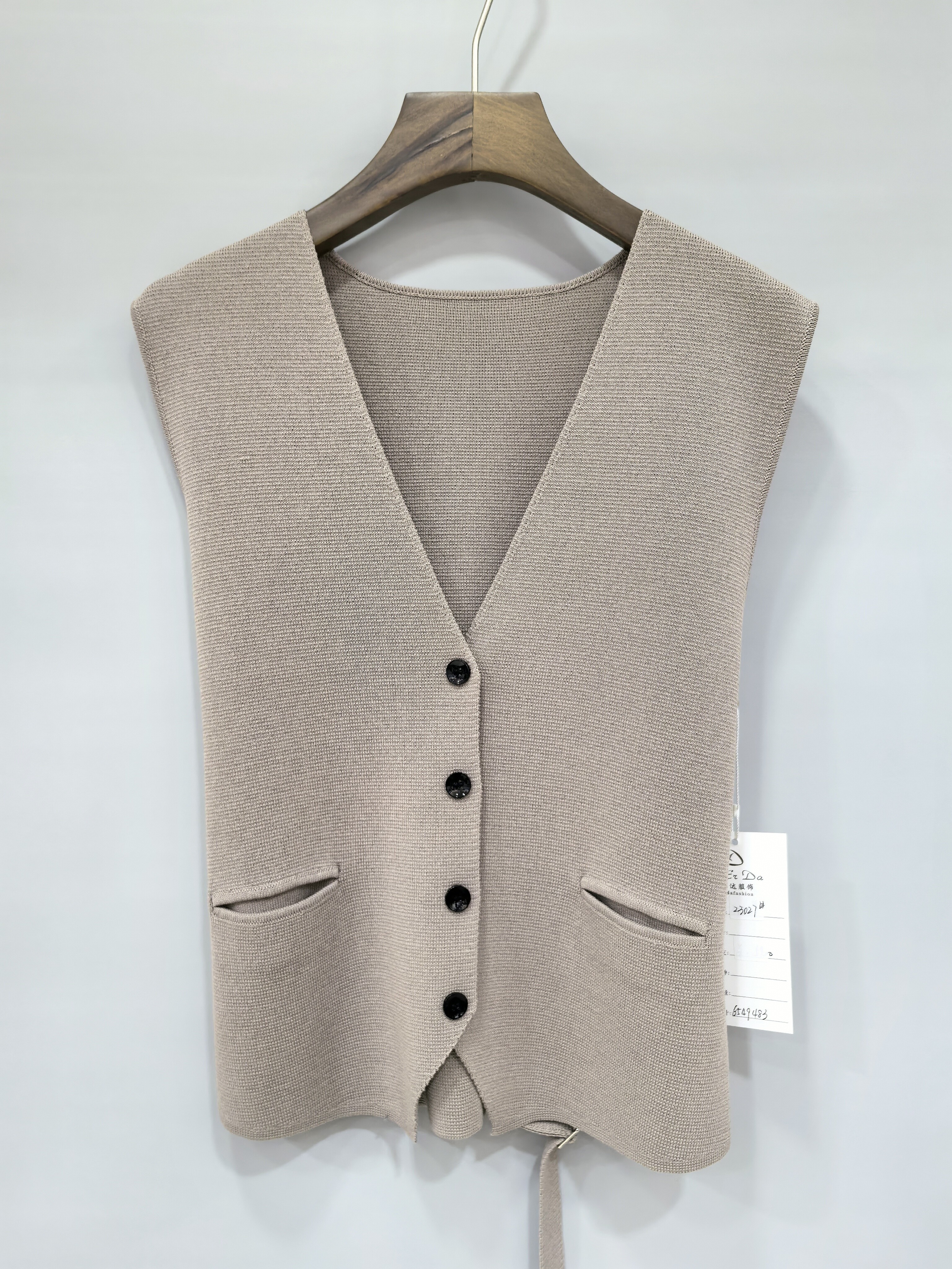 Knitted sweater vest