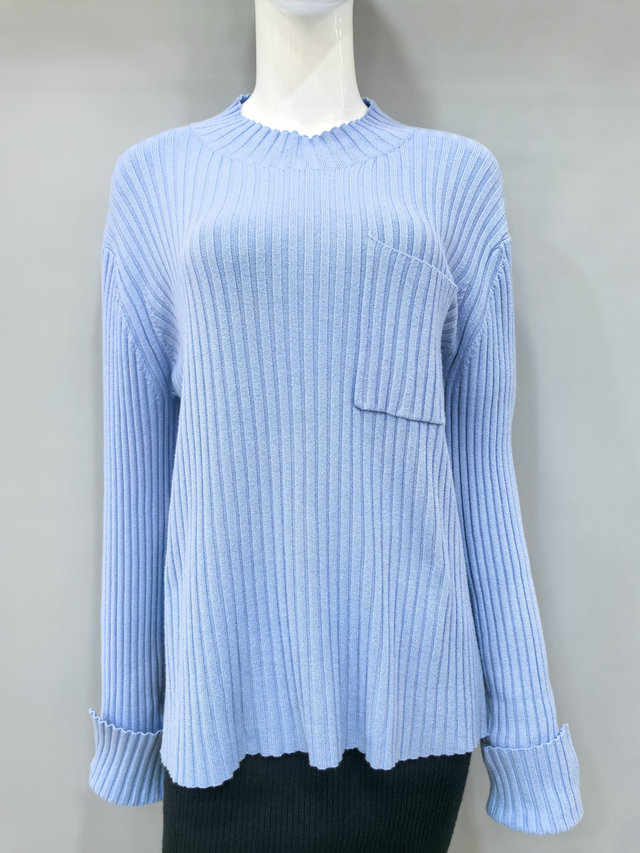 Knitted pullover short style (fashionable)