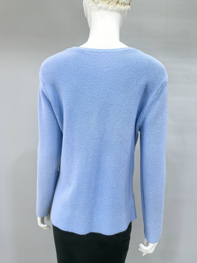 Knitted pullover short style (fashionable)