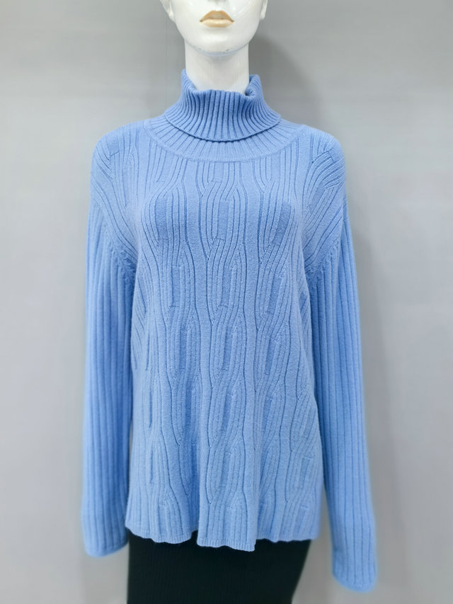 Knitted pullover short style (fashionable)