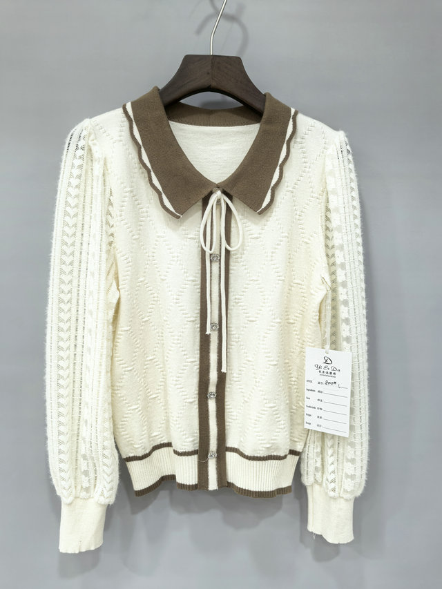 Knitted pullover short style (fashionable)